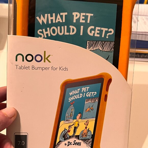 Barnes & Noble Nook Tablet Bumper for Kids 7-Inch Orange (NEW/e/x) - Picture 1 of 15